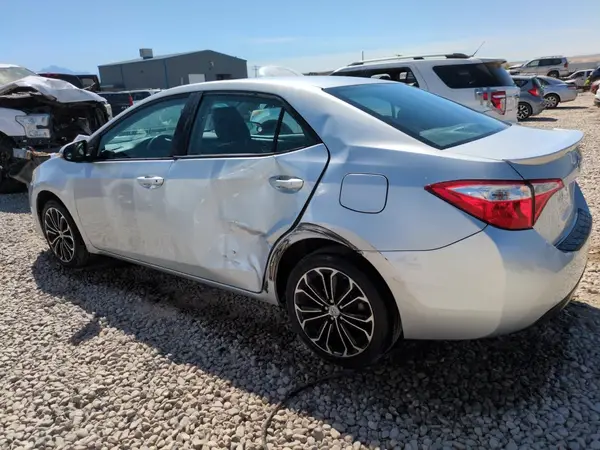 5YFBURHE6GP466713 2016 TOYOTA COROLLA - Image 2