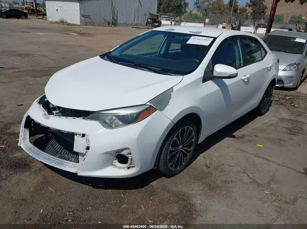5YFBURHE6GP466923 2016 TOYOTA COROLLA - Image 2