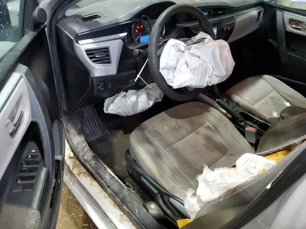 5YFBURHE6GP486024 2016 TOYOTA COROLLA - Image 8