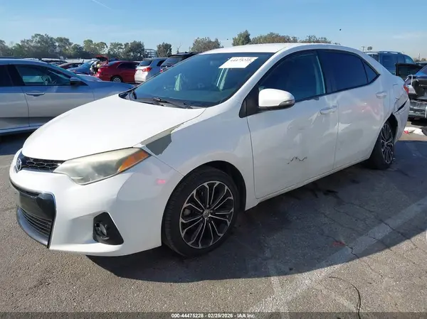 5YFBURHE6GP493071 2016 TOYOTA COROLLA - Image 2