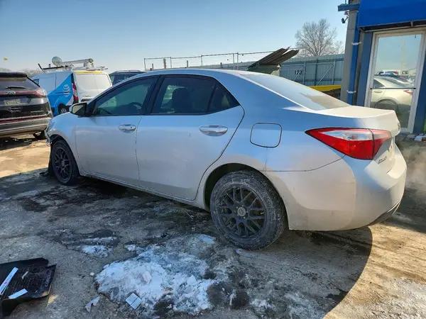5YFBURHE6GP494656 2016 TOYOTA COROLLA - Image 2