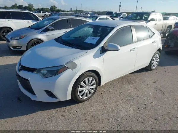 5YFBURHE6GP496228 2016 TOYOTA COROLLA - Image 2