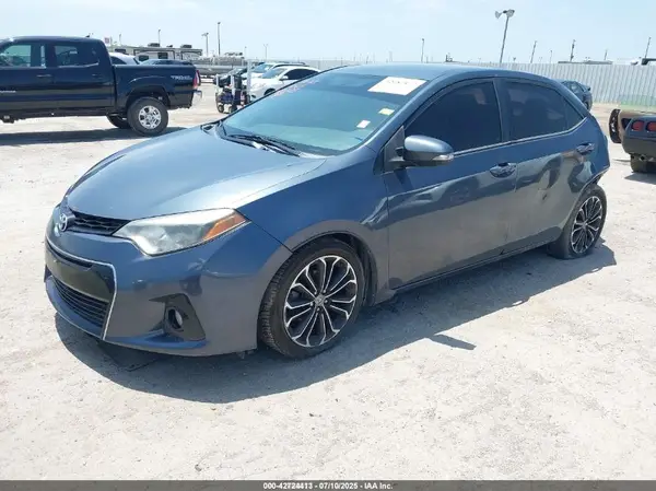 5YFBURHE6GP521922 2016 TOYOTA COROLLA - Image 2