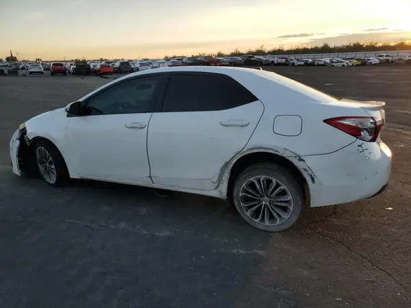 5YFBURHE6GP523038 2016 TOYOTA COROLLA - Image 2