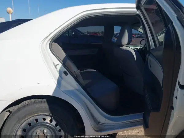 5YFBURHE6GP526117 2016 TOYOTA COROLLA - Image 8