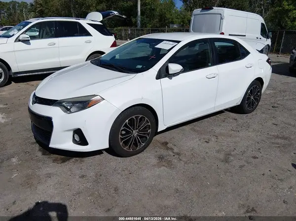 5YFBURHE6GP529227 2016 TOYOTA COROLLA - Image 2