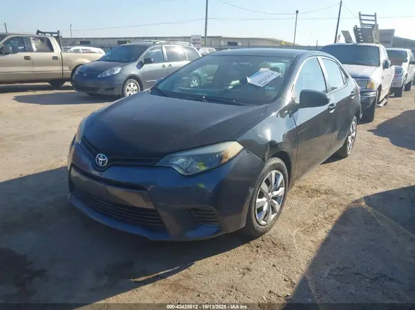 5YFBURHE6GP531768 2016 TOYOTA COROLLA - Image 2