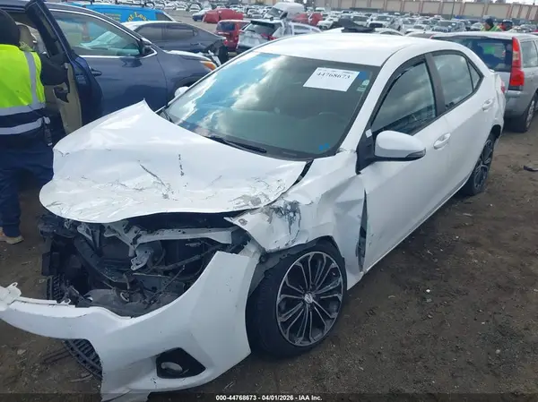 5YFBURHE6GP544956 2016 TOYOTA COROLLA - Image 2