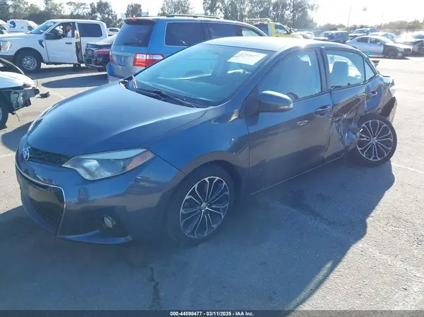 5YFBURHE6GP547095 2016 TOYOTA COROLLA - Image 2