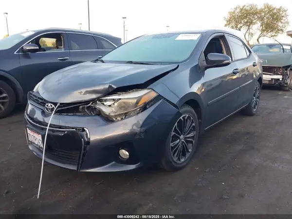 5YFBURHE6GP558565 2016 TOYOTA COROLLA - Image 2