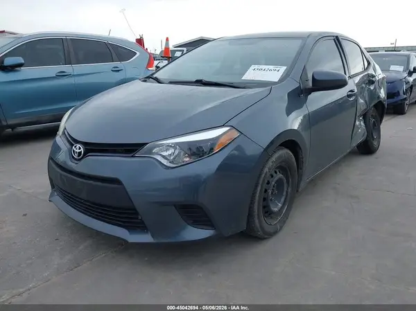 5YFBURHE6GP561224 2016 TOYOTA COROLLA - Image 2