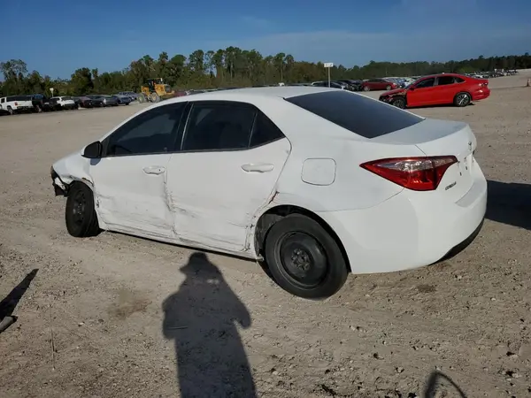 5YFBURHE6HP571558 2017 TOYOTA COROLLA - Image 2