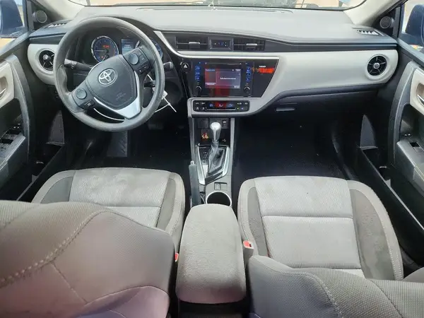 5YFBURHE6HP572757 2017 TOYOTA COROLLA - Image 8