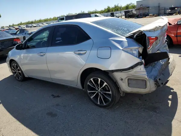 5YFBURHE6HP574573 2017 TOYOTA COROLLA - Image 2
