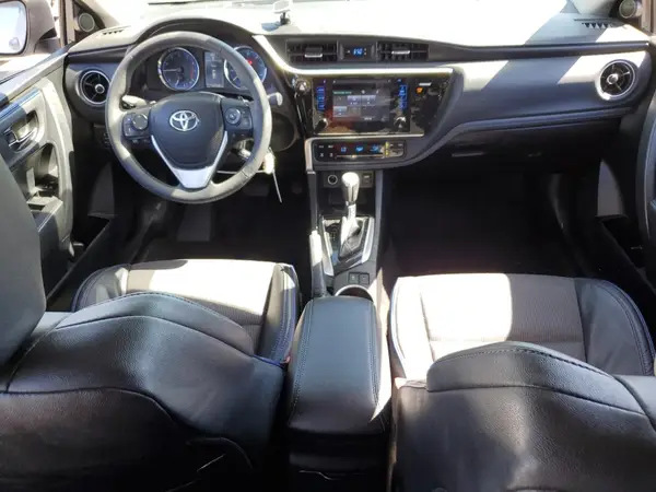 5YFBURHE6HP574573 2017 TOYOTA COROLLA - Image 8