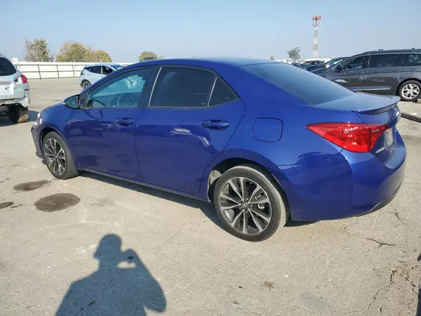 5YFBURHE6HP575500 2017 TOYOTA COROLLA - Image 2