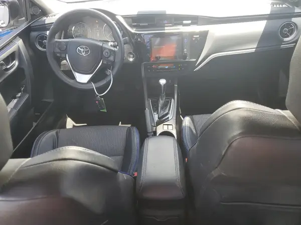 5YFBURHE6HP575819 2017 TOYOTA COROLLA - Image 8
