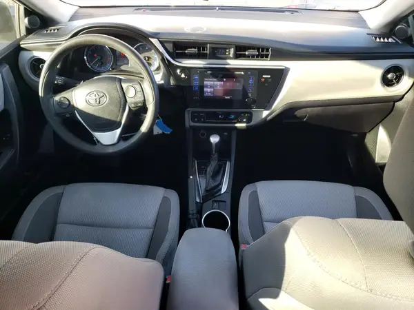 5YFBURHE6HP577442 2017 TOYOTA COROLLA - Image 8