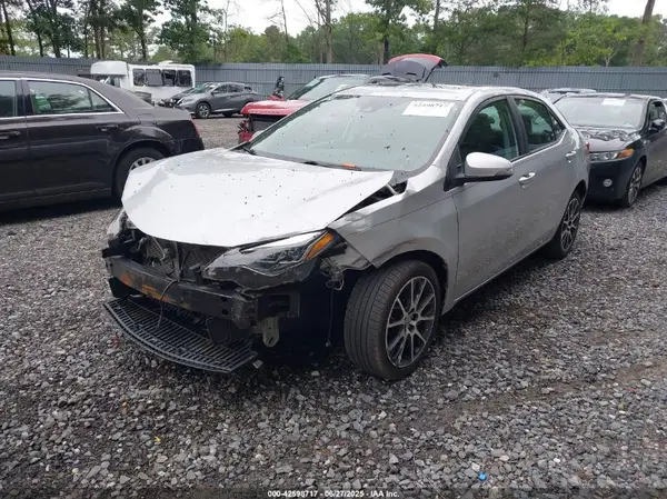 5YFBURHE6HP578607 2017 TOYOTA COROLLA - Image 2