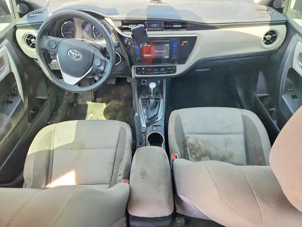 5YFBURHE6HP578817 2017 TOYOTA COROLLA - Image 8