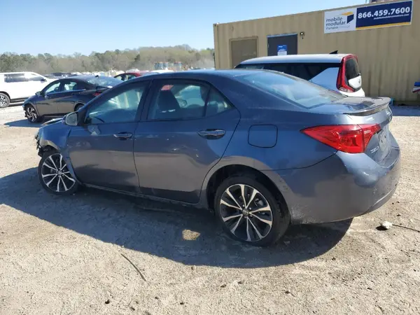 5YFBURHE6HP579093 2017 TOYOTA COROLLA - Image 2