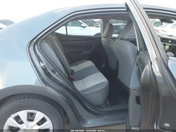 5YFBURHE6HP579725 2017 TOYOTA COROLLA - Image 8