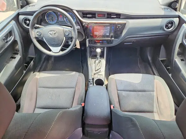 5YFBURHE6HP583631 2017 TOYOTA COROLLA - Image 8