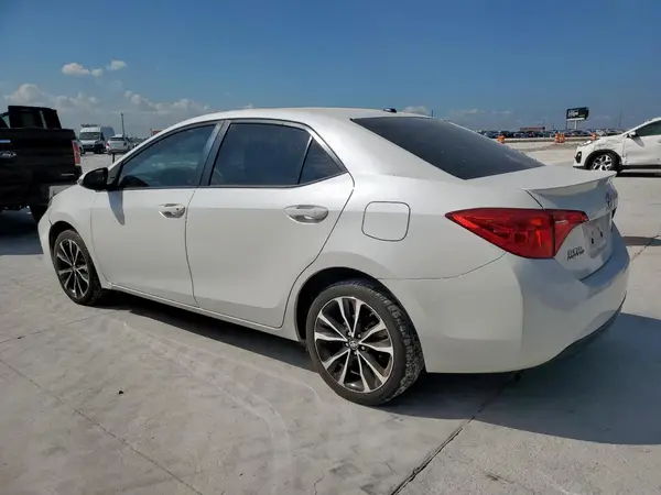 5YFBURHE6HP583922 2017 TOYOTA COROLLA - Image 2