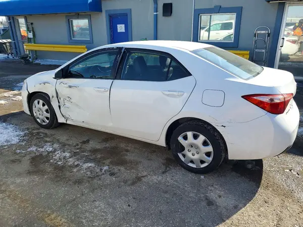 5YFBURHE6HP584178 2017 TOYOTA COROLLA - Image 2