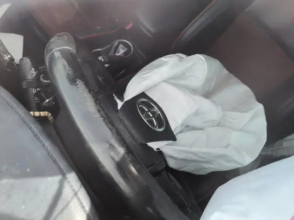 5YFBURHE6HP584567 2017 TOYOTA COROLLA - Image 8