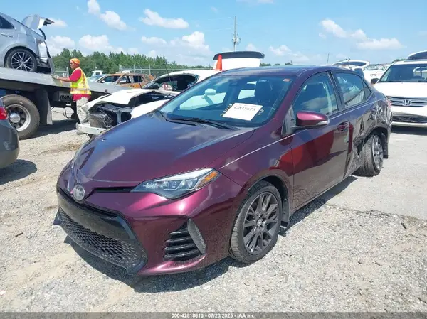 5YFBURHE6HP587789 2017 TOYOTA COROLLA - Image 2