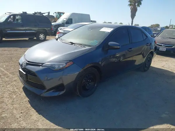 5YFBURHE6HP590904 2017 TOYOTA COROLLA - Image 2