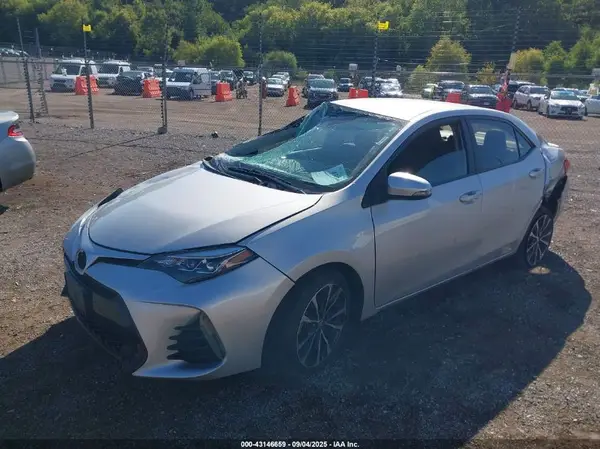 5YFBURHE6HP593253 2017 TOYOTA COROLLA - Image 2