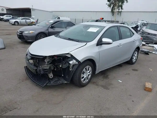 5YFBURHE6HP595357 2017 TOYOTA COROLLA - Image 2