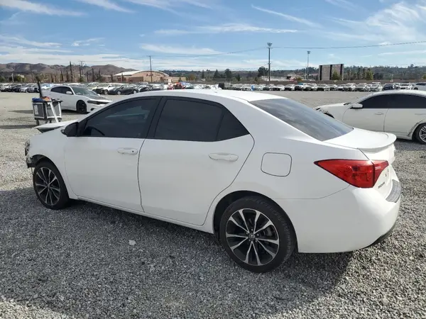 5YFBURHE6HP599912 2017 TOYOTA COROLLA - Image 2