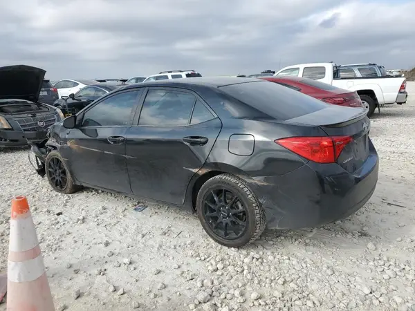 5YFBURHE6HP605384 2017 TOYOTA COROLLA - Image 2