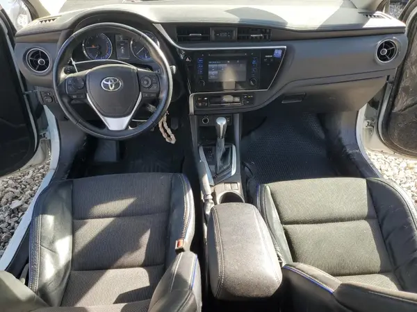 5YFBURHE6HP606843 2017 TOYOTA COROLLA - Image 8