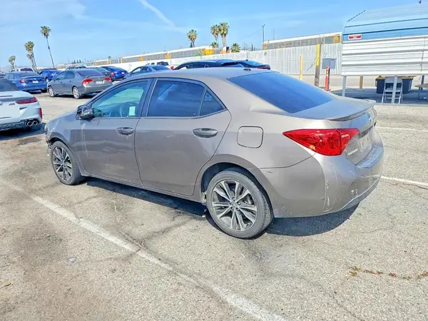 5YFBURHE6HP608771 2017 TOYOTA COROLLA - Image 2
