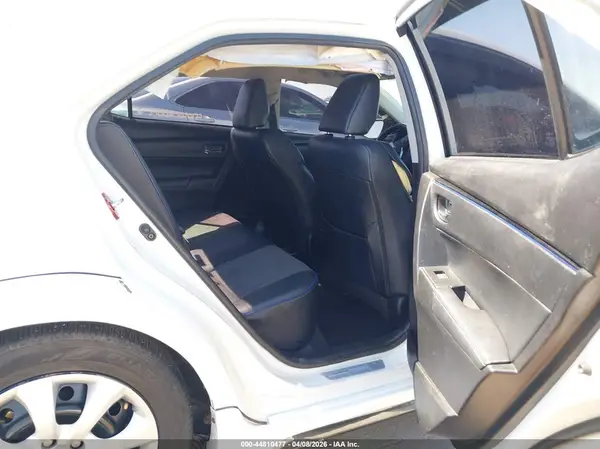 5YFBURHE6HP608852 2017 TOYOTA COROLLA - Image 8