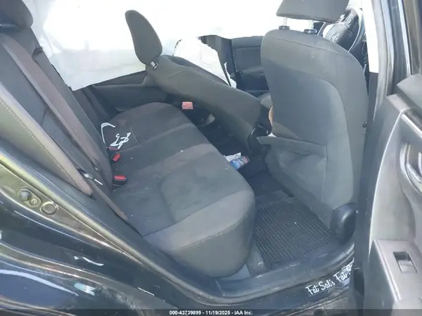 5YFBURHE6HP608897 2017 TOYOTA COROLLA - Image 8