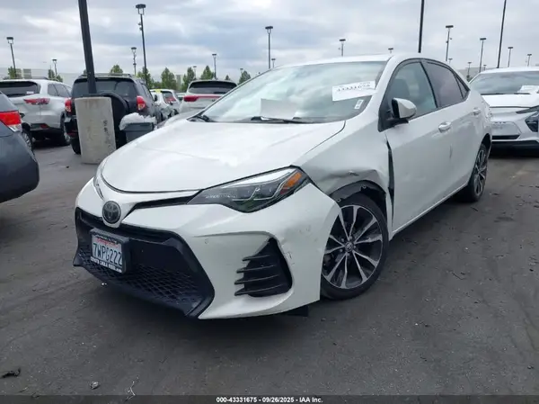 5YFBURHE6HP610763 2017 TOYOTA COROLLA - Image 2