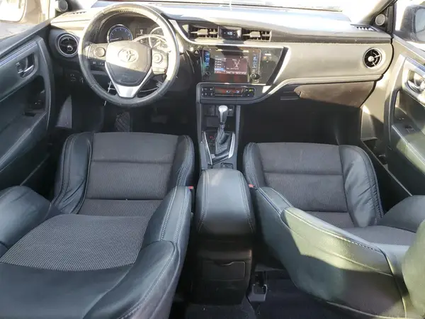 5YFBURHE6HP611377 2017 TOYOTA COROLLA - Image 8