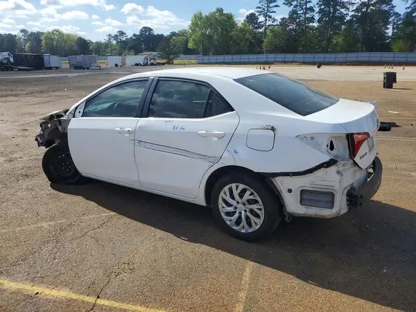 5YFBURHE6HP612464 2017 TOYOTA COROLLA - Image 2
