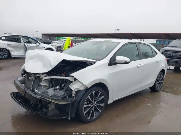 5YFBURHE6HP614652 2017 TOYOTA COROLLA - Image 2
