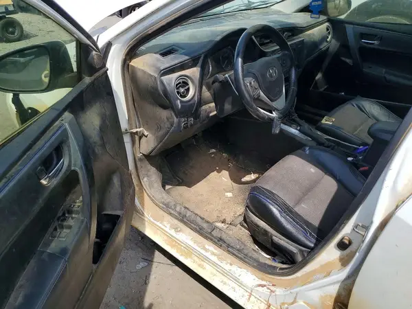 5YFBURHE6HP615266 2017 TOYOTA COROLLA - Image 8