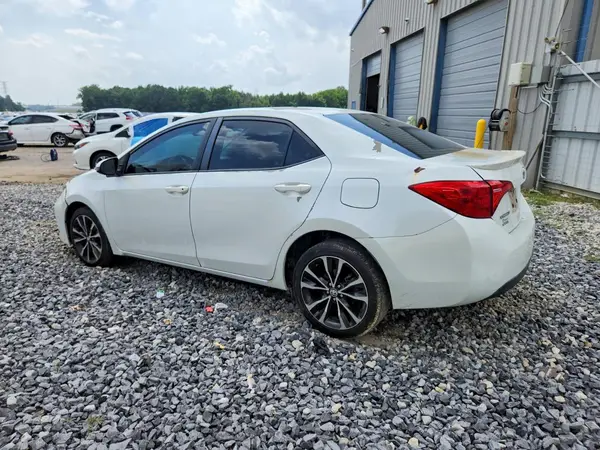 5YFBURHE6HP616692 2017 TOYOTA COROLLA - Image 2