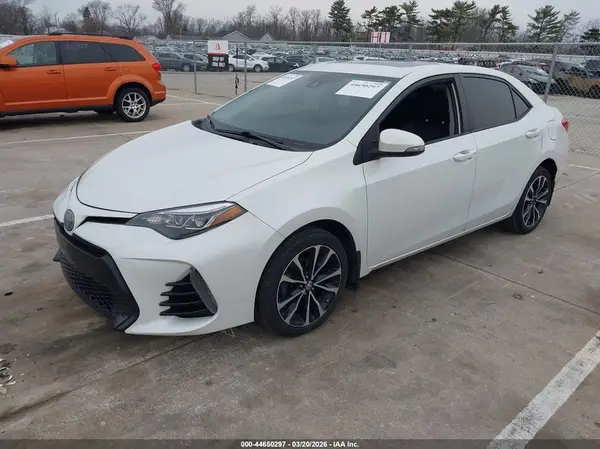5YFBURHE6HP617695 2017 TOYOTA COROLLA - Image 2