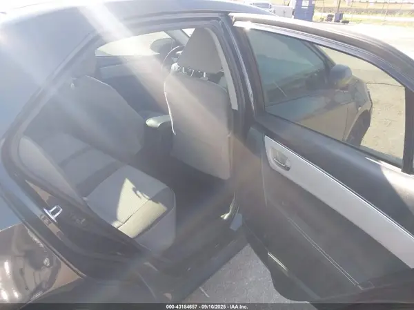 5YFBURHE6HP618099 2017 TOYOTA COROLLA - Image 8