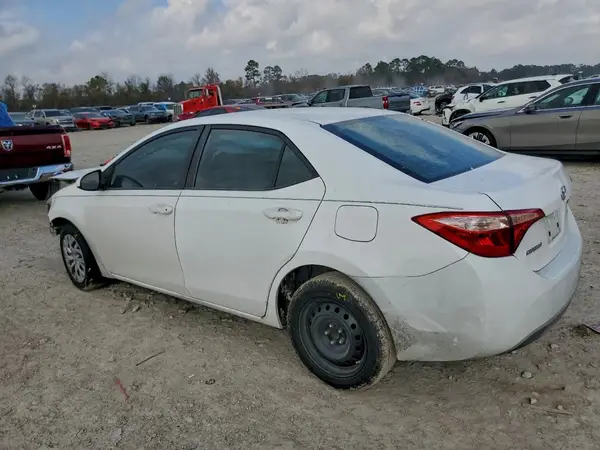 5YFBURHE6HP618703 2017 TOYOTA COROLLA - Image 2