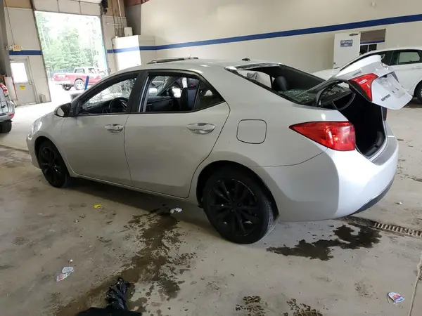 5YFBURHE6HP620127 2017 TOYOTA COROLLA - Image 2